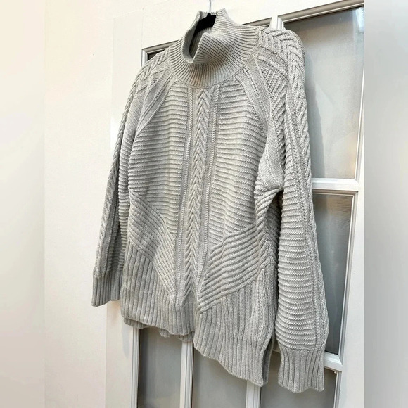 Banana Republic | Light Grey Cotton Blend Heavy Weight Turtleneck Sweater Size L - Picture 3 of 10